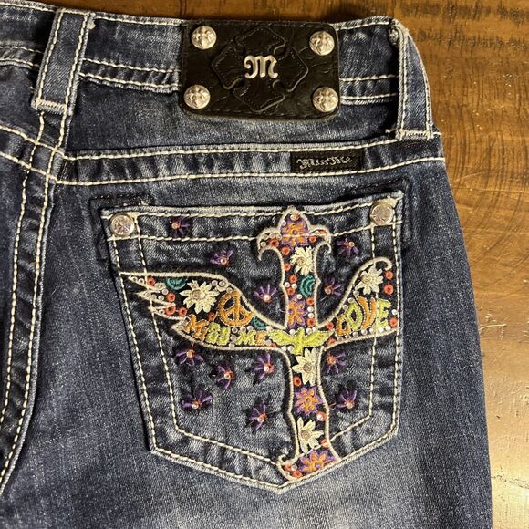 MISS ME WOMENS JEANS SZ 28 MID RISE BOOTCUT JP5727B5 LOVE PEACE DISTRESSED - Picture 3 of 10